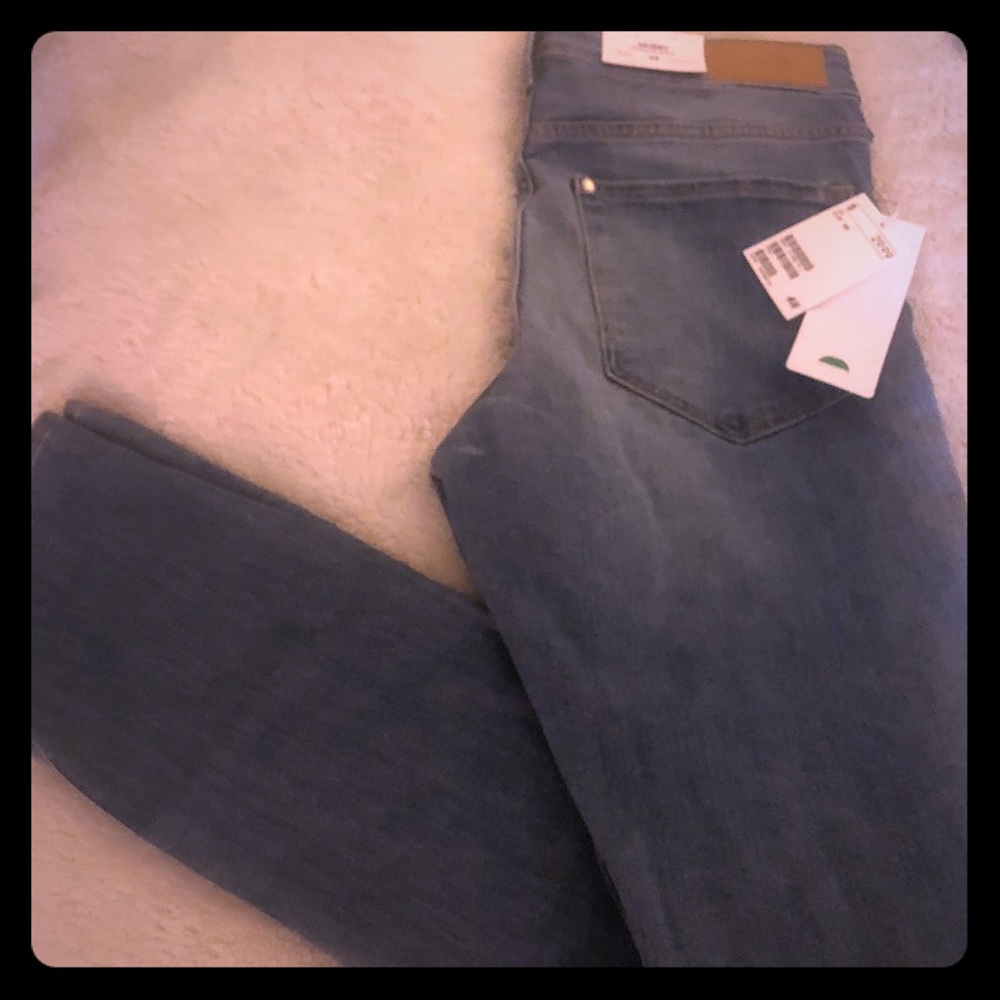 H&M Women’s Skinny Regular Waist Super Stretch